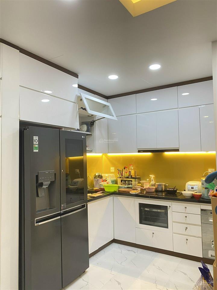 Cần bán gấp căn hộ cao cấp saigon south residences khu nam sài gòn dt 100m2 có ô xe giá chỉ 6.8 tỷ