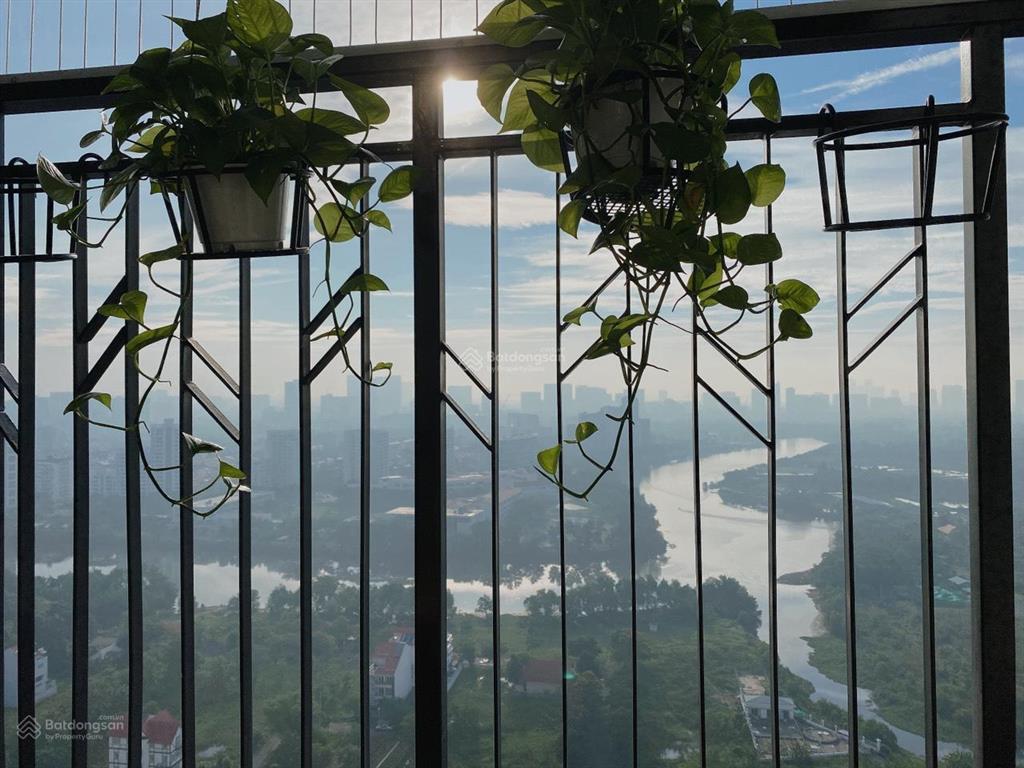 Chủ cần tiền cần bán gấp căn hộ saigon south residences  phú mỹ hưng dt 75m2 giá tốt chỉ 5.8 tỷ