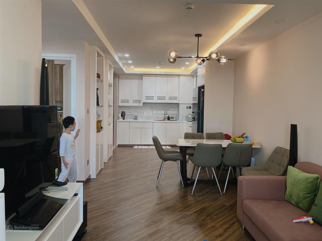Chủ cần tiền cần bán gấp căn hộ saigon south residences  phú mỹ hưng dt 75m2 giá tốt chỉ 5.8 tỷ