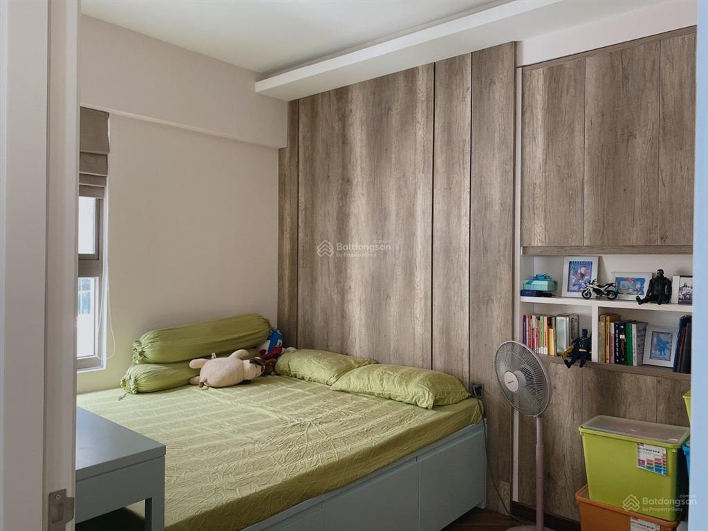 Chủ cần tiền cần bán gấp căn hộ saigon south residences  phú mỹ hưng dt 75m2 giá tốt chỉ 5.8 tỷ