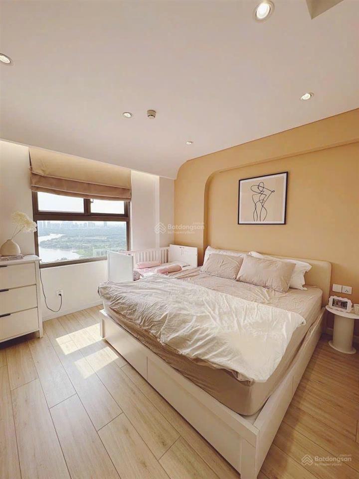 Nóng ! cần bán gấp siêu phẩm saigon south giáp phú mỹ hưng dt 75m2  2pn giá cực tốt chỉ 5.7 tỷ