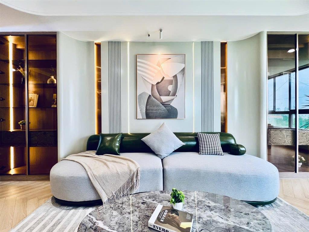 Giá tốt  cần bán gấp căn hộ saigon south residences dt 104m2 nhà đẹp full nội thất có ô xe