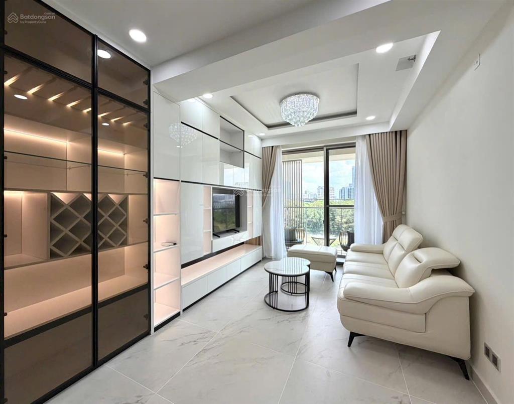 Cần cho thuê gấp căn 3pn hộ saigon south residences nhà đẹp full nội thất giá cực tốt chỉ 18 triệu