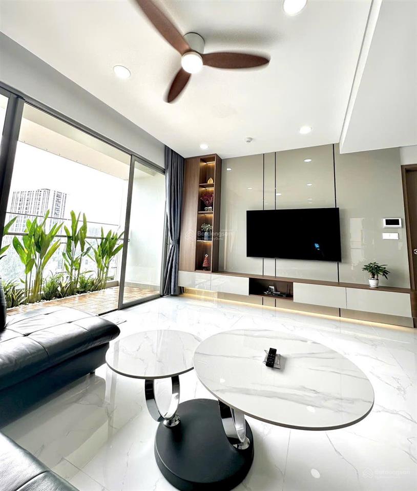 Chủ ngộp cần bán gấp căn hộ saigon south residences 3pn 2wc có ôxe giá tốt 6.8 tỷ còn thương lượng