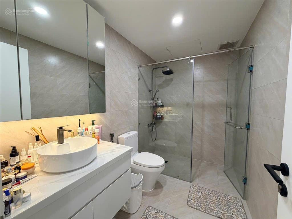 Giảm giá! cần bán nhanh căn hộ 2pn saigon south residences dt 75m² nhà đẹp giá tốt trong khu vực
