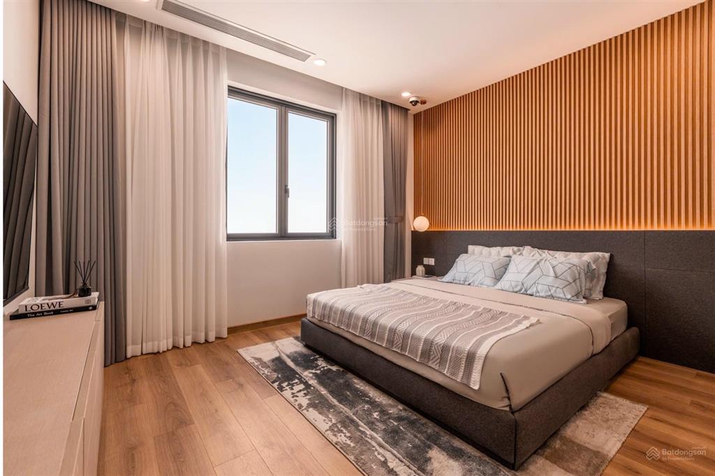 Kẹt tiền cần bán căn hộ saigon south giáp phú mỹ hưng, dt 104m2 3pn nhà mới giá tốt chỉ 7.2 tỷ