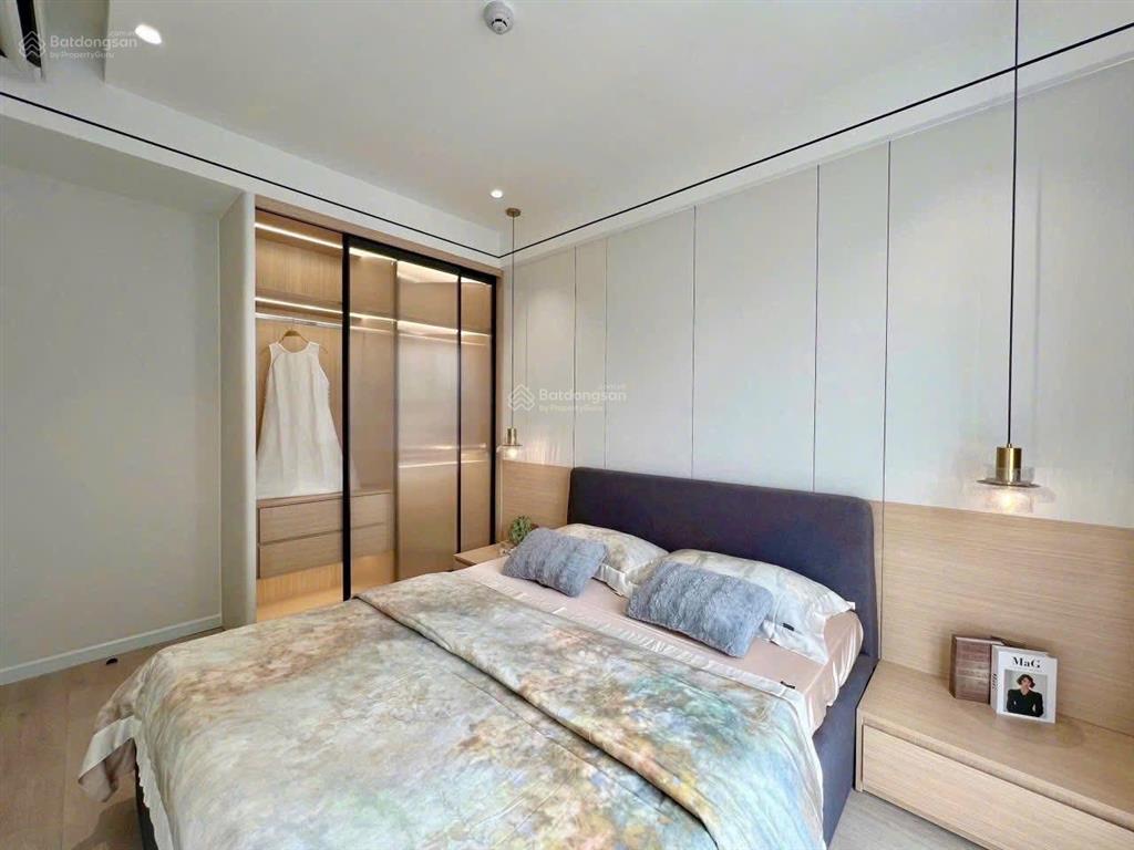 Cần bán gấp căn hộ saigon south residences 3pn 2wc nhà mới đẹp view sông thoáng mát giá tốt có ô xe