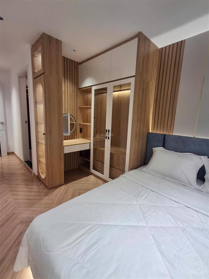 Cần bán gấp căn hộ saigon south residences 3pn 2wc nhà mới đẹp view sông thoáng mát giá tốt có ô xe