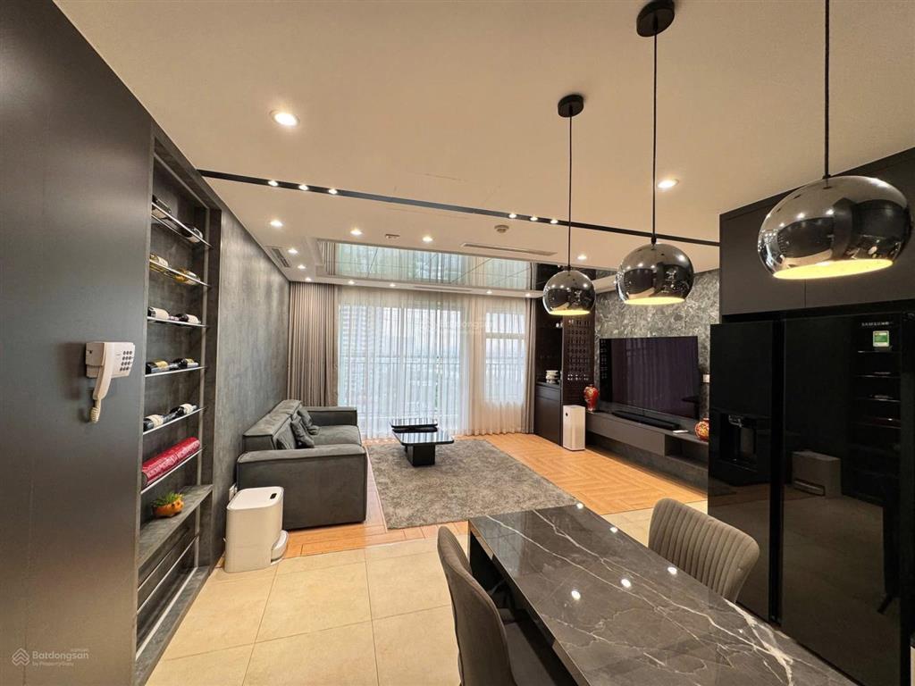 Giảm giá! cần bán nhanh căn hộ 3pn saigon south residences dt 95m2 nhà đẹp giá tốt thị trường