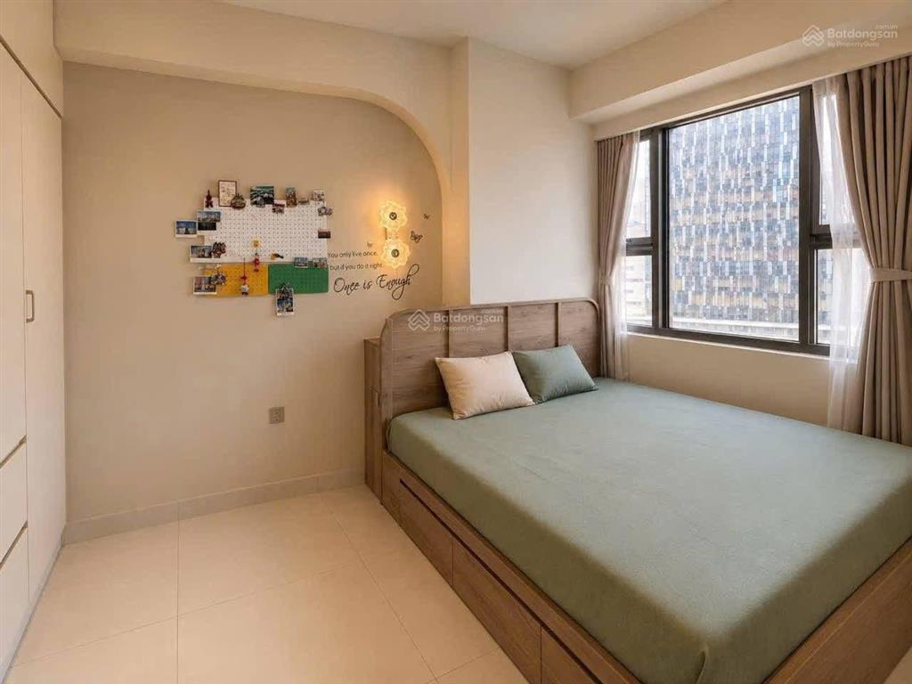 Chính chủ kẹt tiền cần bán gấp saigon south residences 2pn full nội thất giá cực tốt chỉ 4.6 tỷ