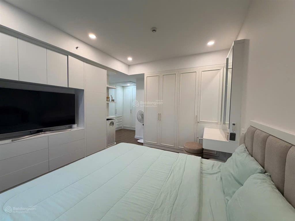 Cần bán gấp căn hộ saigon south giáp phú mỹ hưng 3pn 2wc lầu cao thoáng mát giá tốt chỉ 6.450 tỷ