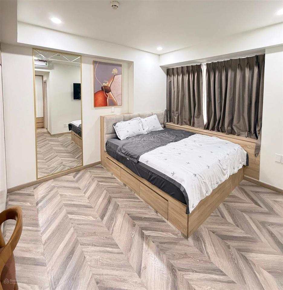 Cam kết giá tốt thị trường! cần bán gấp căn hộ 2pn saigon south residences nhà đẹp view thoáng