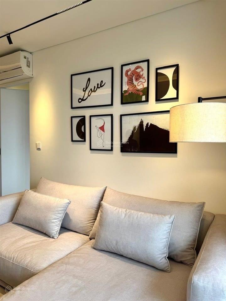 Chính chủ kẹt tiền bán gấp căn hộ saigon south residences 76m2 full nội thất cao cấp giá chỉ 5,5 tỷ