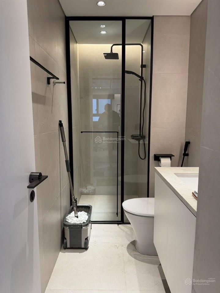 Chính chủ kẹt tiền bán gấp căn hộ saigon south residences 76m2 full nội thất cao cấp giá chỉ 5,5 tỷ