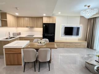 Chủ nhà kẹt tiền cần bán gấp căn hộ 3pn saigon south residences giáp phú mỹ hưng nhà mới giá tốt