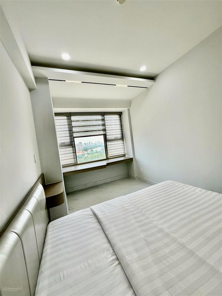 Giá tốt! bán gấp căn hộ 3pn saigon south residences chỉ 7tỷ nhà đẹp view sông hướng đông thoáng mát