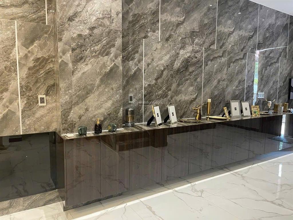 Cần cho thuê biệt thự mỹ giang trung tâm phú mỹ hưng diện tích lớn 4pn 4wc giá chỉ 48 tr/tháng