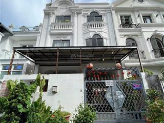 Chính chủ gửi cho thuê biệt thự mỹ giang phú mỹ hưng nhà đẹp full nội thất 4pn 4wc giá 52 triệu tl