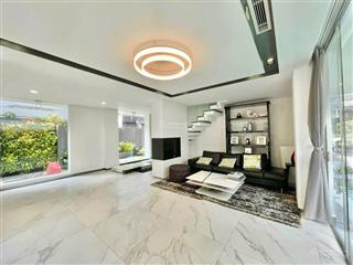 Cần cho thuê biệt thự hưng thái phú mỹ hưng 4pn 4wc phù hợp làm văn phòng hoặc để ở giá tốt 33triệu
