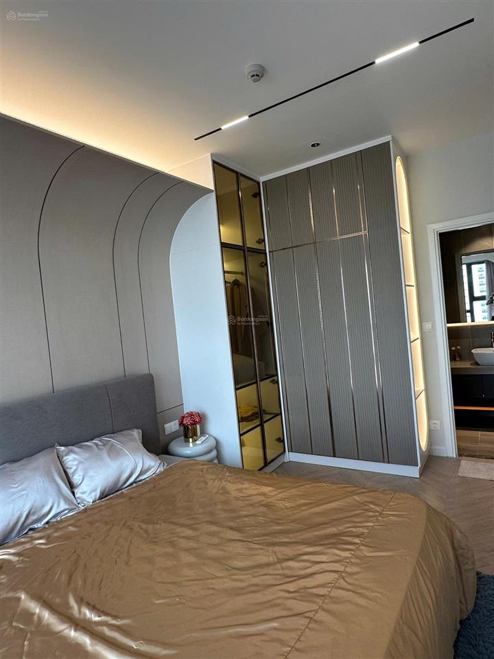 Giá cực tốt ! cần bán nhanh căn hộ 2pn saigon south 75m2,full nt,nhà đẹp view thoáng giá chỉ 5.4 tỷ