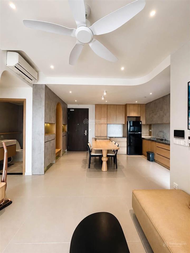 Chủ kẹt tiền bán gấp căn hộ saigon south residences 76m2 full nội thất cao cấp giá chỉ 5,350 tỷ