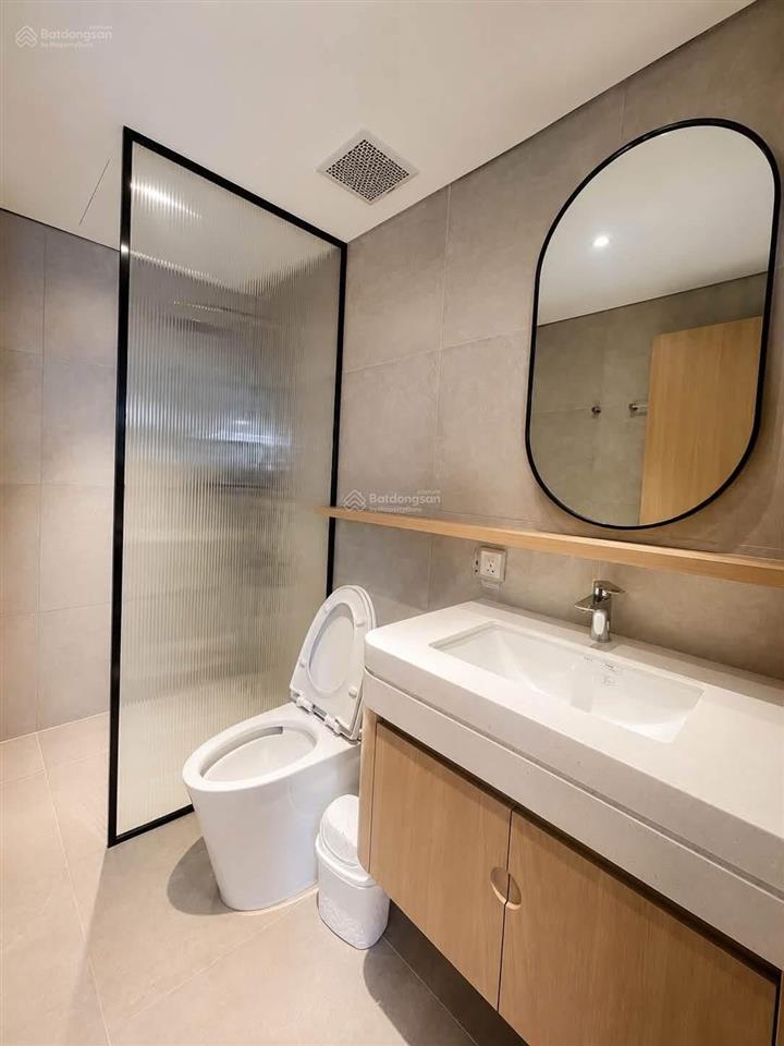 Chủ kẹt tiền bán gấp căn hộ saigon south residences 76m2 full nội thất cao cấp giá chỉ 5,350 tỷ