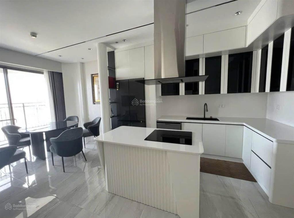Chính chủ cần bán gấp căn hộ green valley phú mỹ hưng, tk 3pn 2wc có ô xe giá tốt thị trường