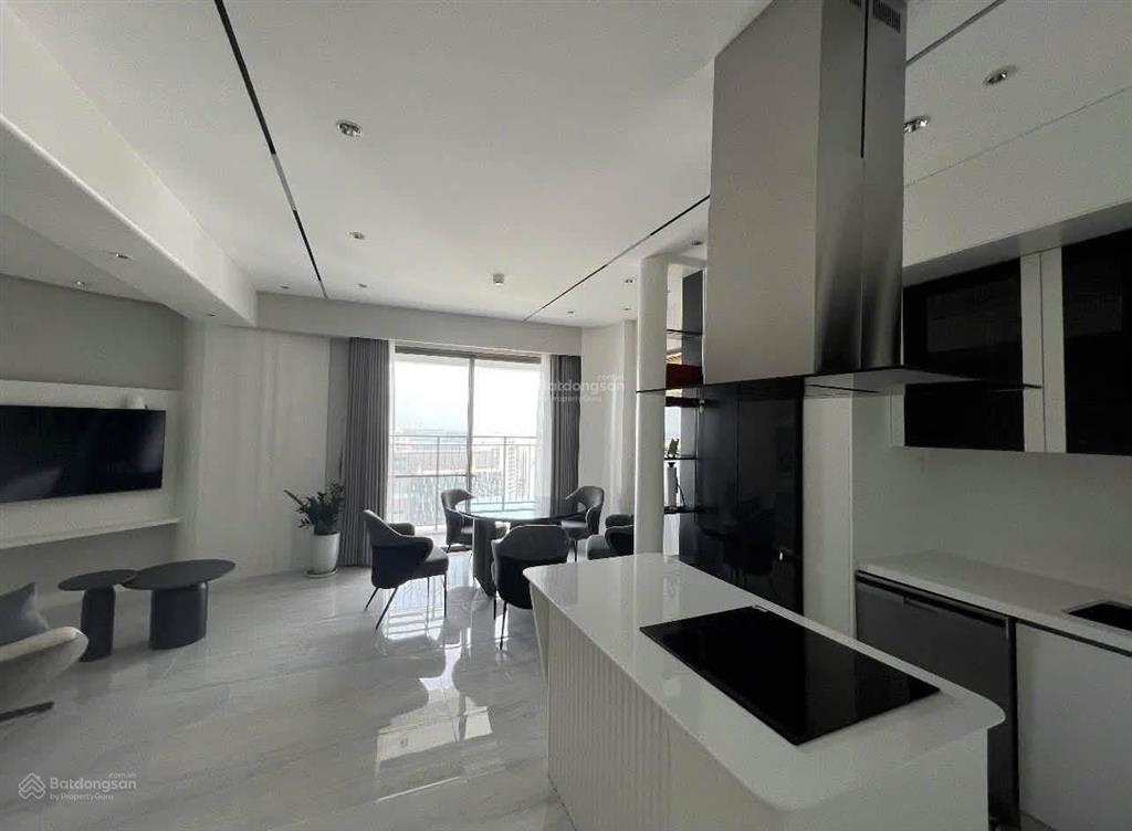 Chính chủ cần bán gấp căn hộ green valley phú mỹ hưng, tk 3pn 2wc có ô xe giá tốt thị trường