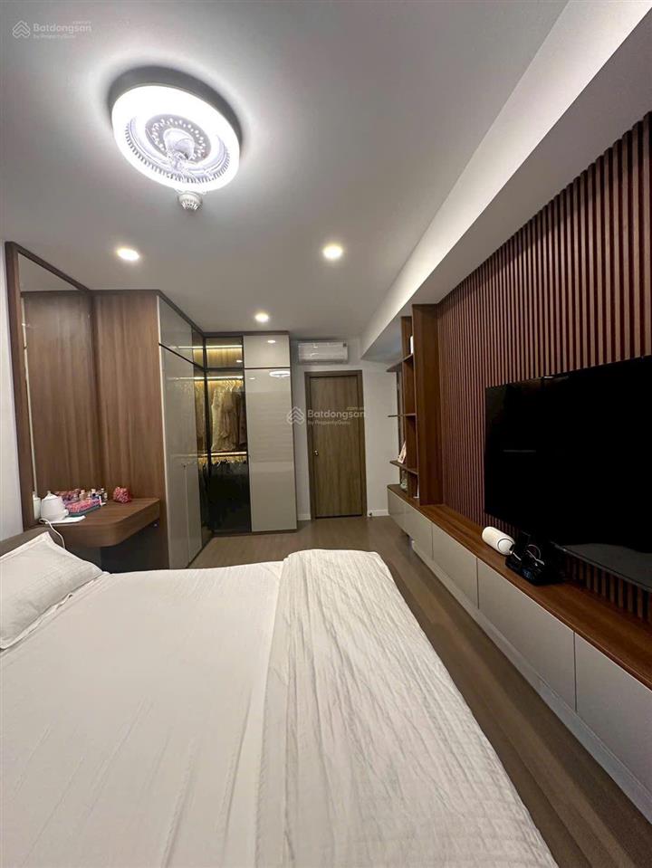 Giá tốt thị trường! bán gấp căn hộ green valley phú mỹ hưng 2pn 2wc có ô xe giá chỉ 6,8 tỷ