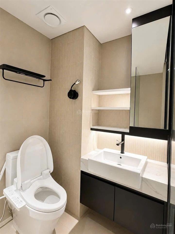 Giá tốt khó tìm! bán nhanh căn hộ 3pn saigon south 104m2,view hướng thoáng mát ,nhà đẹp giá cực tốt