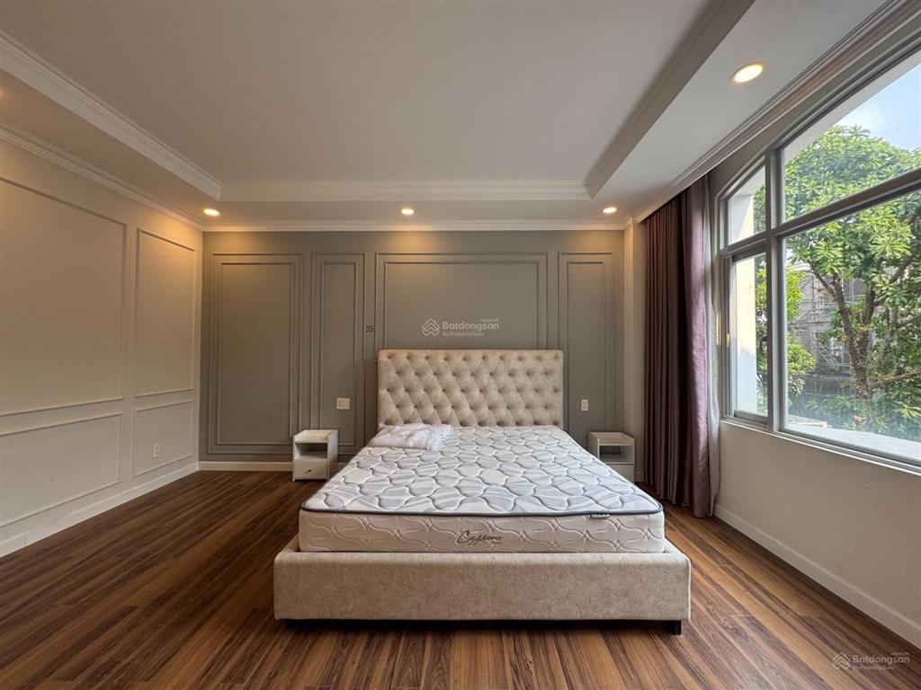 Cần cho thuê gấp biệt thự mỹ giang phú mỹ hưng quận 7, 4pn 4wc full nội thất cao cấp giá 43 triệu