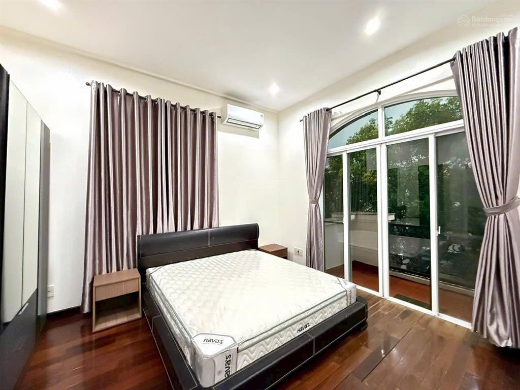 Cần cho thuê gấp biệt thự mỹ giang phú mỹ hưng quận 7, 4pn 4wc full nội thất cao cấp giá 43 triệu