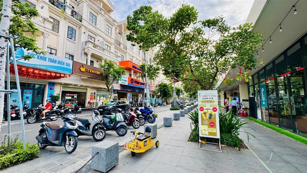Cho thuê cityland nguyễn văn lượng 5x20m, 5 tầng, mặt tiền đối diện công viên trung tâm nhạc nước
