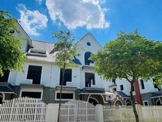 Biệt thự khu C Geleximco Dương Nội 240m2 chỉ nhỉnh 40 tỷ đường rộng vị trí đẹp hàng xóm VIP