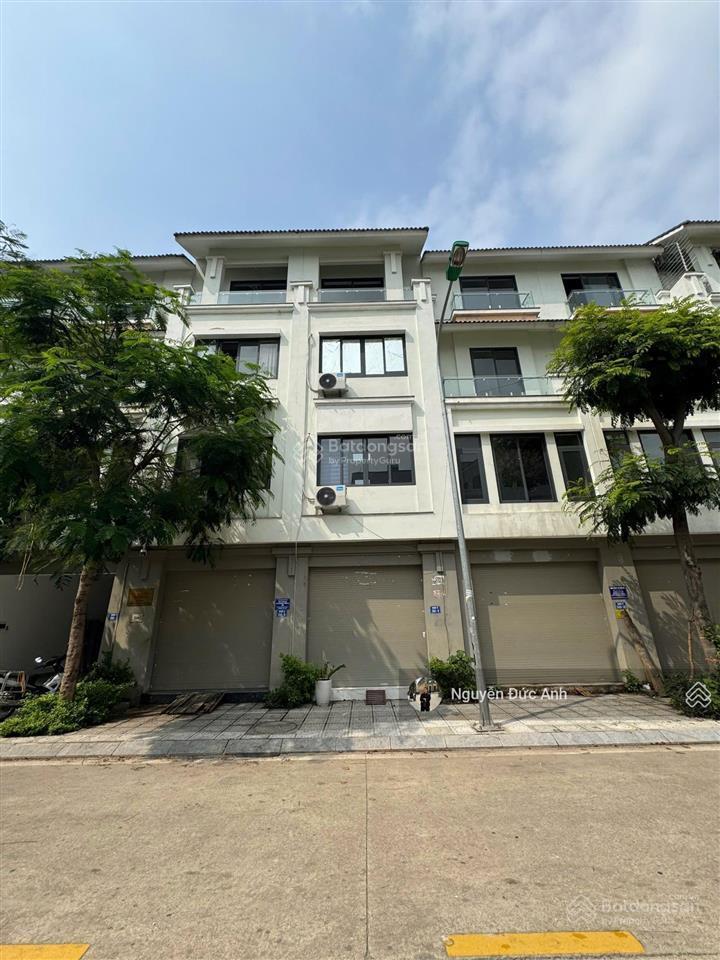Cần bán gấp biệt thự liền kề giá 130tr. dt 155m. nhà 4 tầng. 20 tỷ.  0975 623 ***
