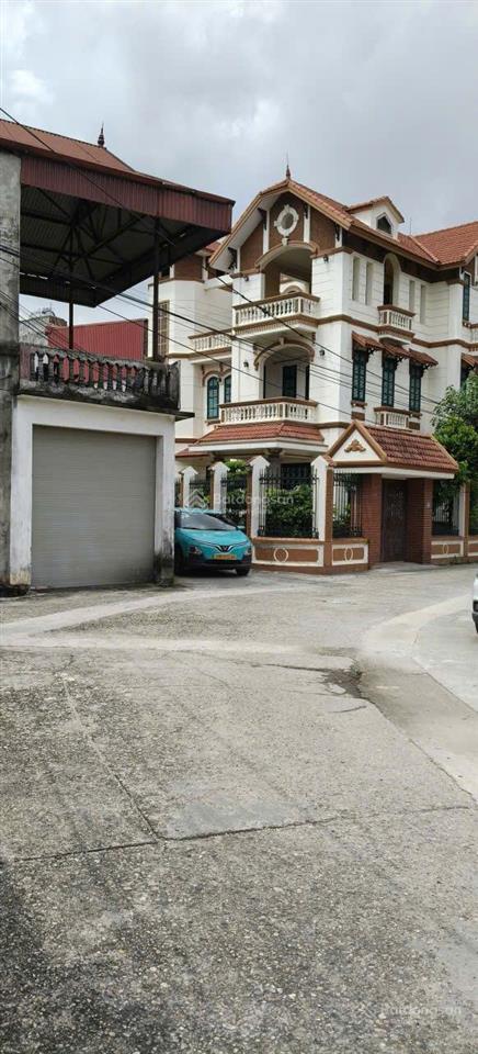 Bán lô đất view hồ  đất thuộc trung tâm tp từ sơn. ô tô đỗ cửa
