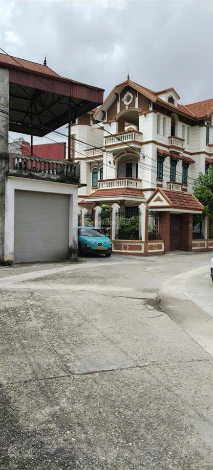Bán lô đất view hồ  đất thuộc trung tâm tp từ sơn. ô tô đỗ cửa