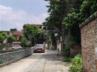 Bán lô đất view hồ  đất thuộc trung tâm tp từ sơn. ô tô đỗ cửa