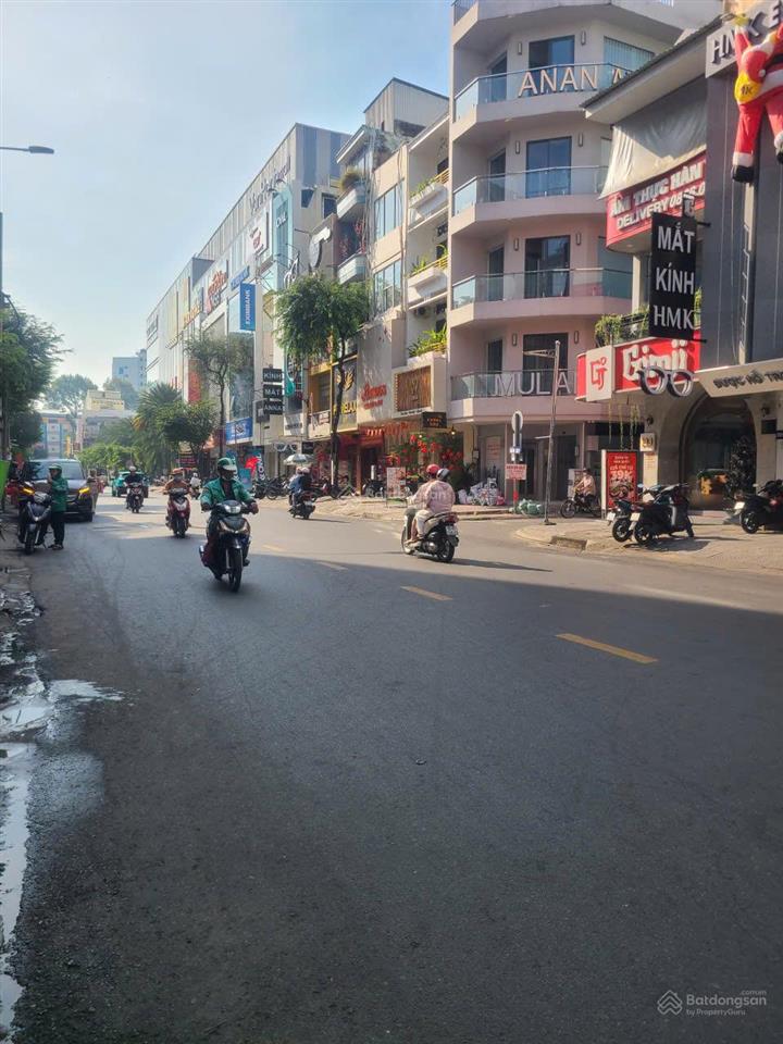 Bán nhà mặt tiền 161 hồ bá kiện, nhà 1 đời chủ dt 5 x 15m, kc 3 tầng, chỉ 24tỷ tl