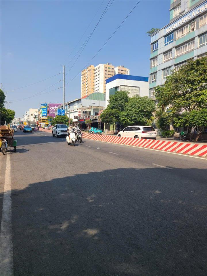 Bán nhà góc 2 mặt tiền lạc long quân p.5 ngay gần ngã tư âu cơ kc 4 tầng giá tốt chỉ 15 tỷ