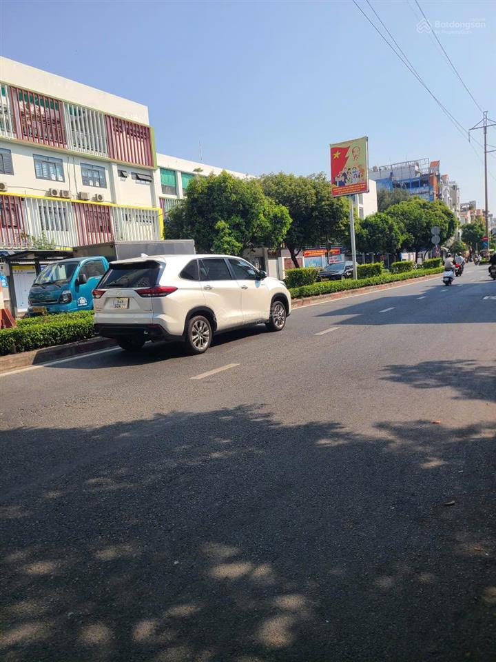 Bán nhà góc 2 mặt tiền lạc long quân p.5 ngay gần ngã tư âu cơ kc 4 tầng giá tốt chỉ 15 tỷ