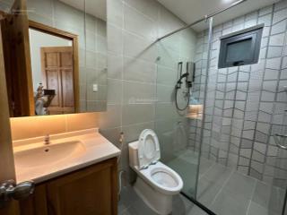 Mtkd đường trần quý có hẻm sau  phó cơ điều q11. dt 5.3 x 20m kết cấu 2 lầu chỉ 32 tỷ tl