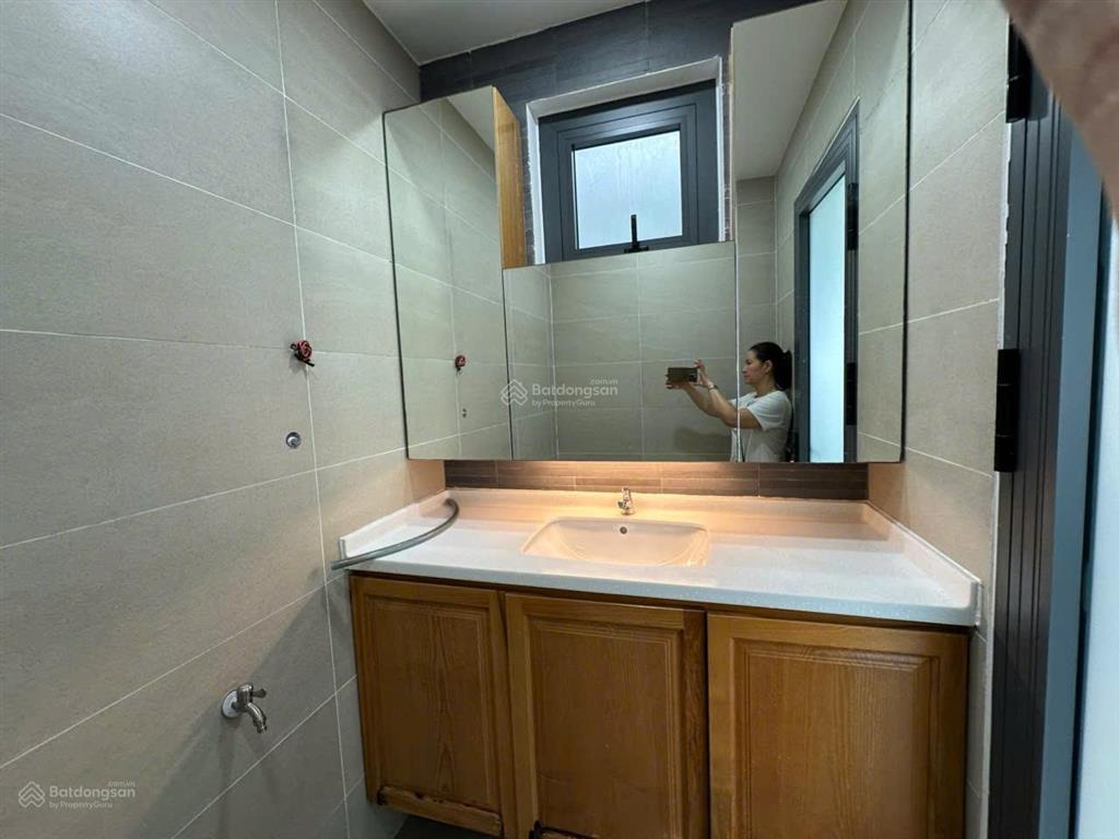 Mặt tiền trần quý  phó cơ điều gần chợ thiếc. p. 6. q11. dt 5.35 x 20m kết cấu 2 lầu chỉ 32 tỷ