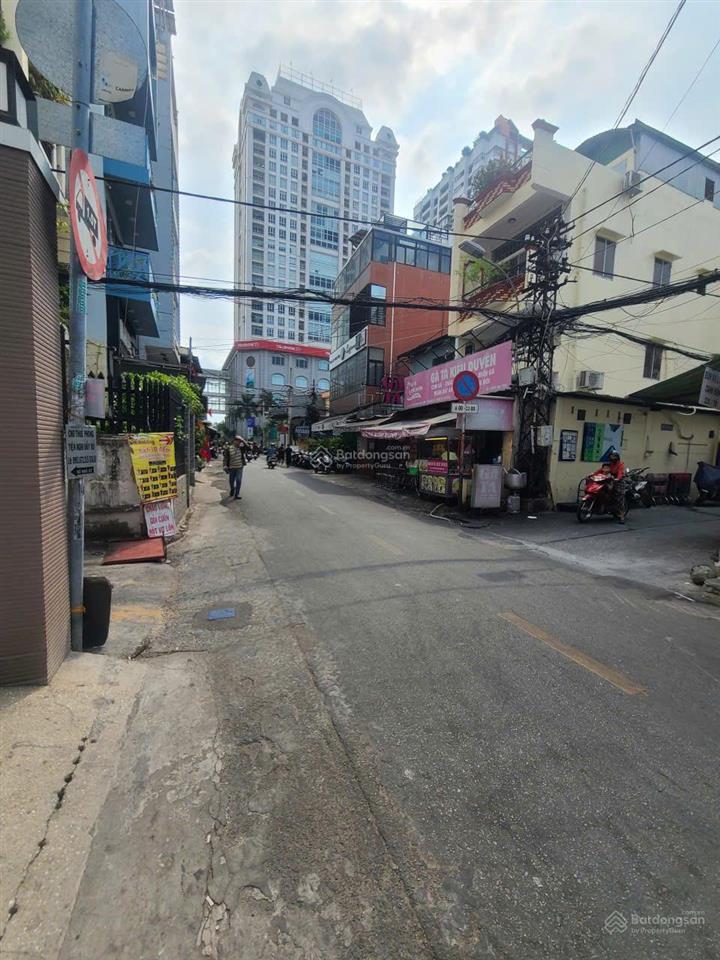 Siêu vị trí mặt tiền ngay lê đại hành dt 6.5 x 13m .nhà 3 mặt tiền thông thoáng chỉ 16 tỷ tl.