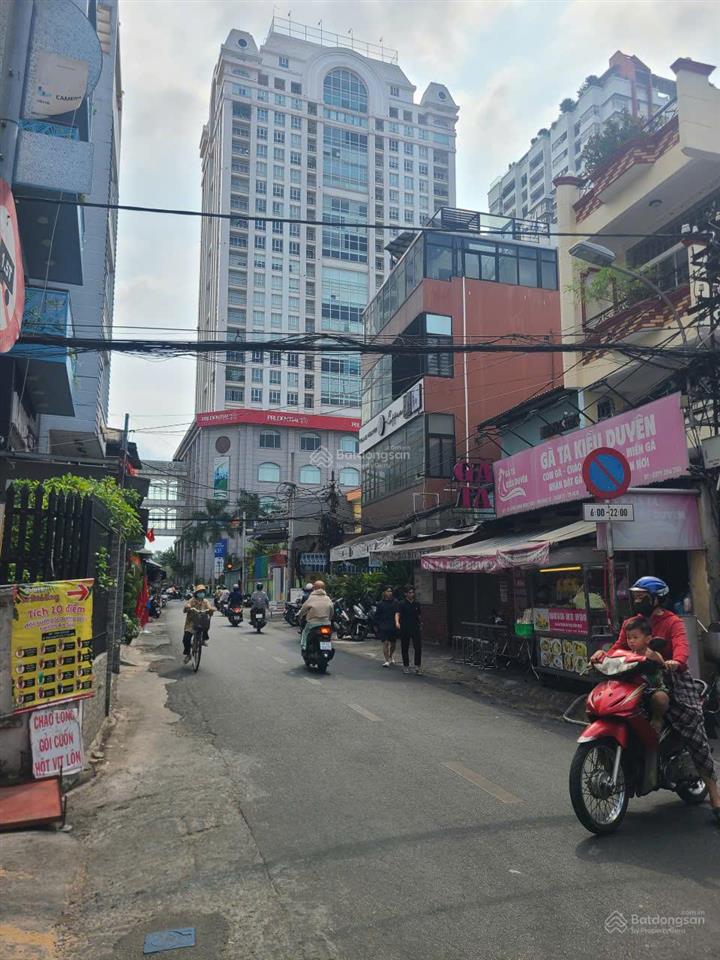 Siêu vị trí mặt tiền ngay lê đại hành dt 6.5 x 13m .nhà 3 mặt tiền thông thoáng chỉ 16 tỷ tl.