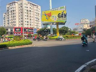 Siêu vị trí mặt tiền ngay lê đại hành dt 6.5 x 13m .nhà 3 mặt tiền thông thoáng chỉ 16 tỷ tl.