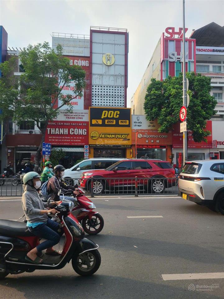 Bán nhà 2 mặt tiền trước sau lý thường kiệt ngay trường đại học bách khoa chỉ 32 tỷ.