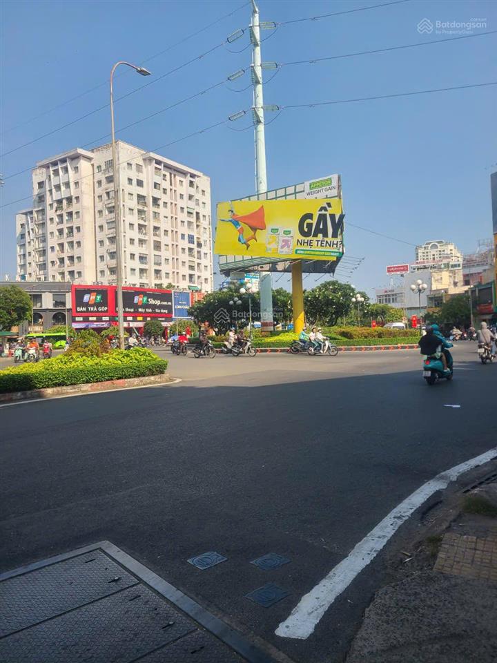 Bán nhà mặt tiền âu cơ, p14, q11 ngay vòng xoay lê đại hành dt 6.2 x 25m cn 135m2 kc 5 tầng giá tốt
