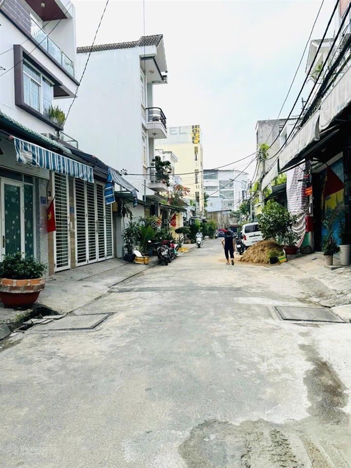 Giảm 1 tỷ bán gấp nhà hxh 1/ thông ngay chợ tân hương (dt 7x25m) cấp 4