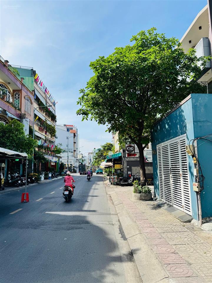 Mặt tiền nguyễn xuân khoát tân phú  6x22m  vị trí đẳng cấp  chỉ 18.5 tỷ